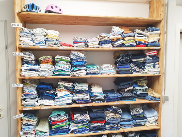 Der Babyladen der Caritas in Dormagen macht wieder ein umfangreiches Angebot.